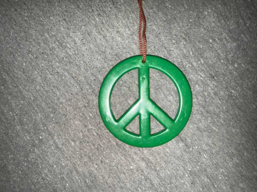 Peace Ketting Groen, Sieraden, Tassen en Uiterlijk, Met hanger, Kunststof, Ophalen of Verzenden, Zo goed als nieuw