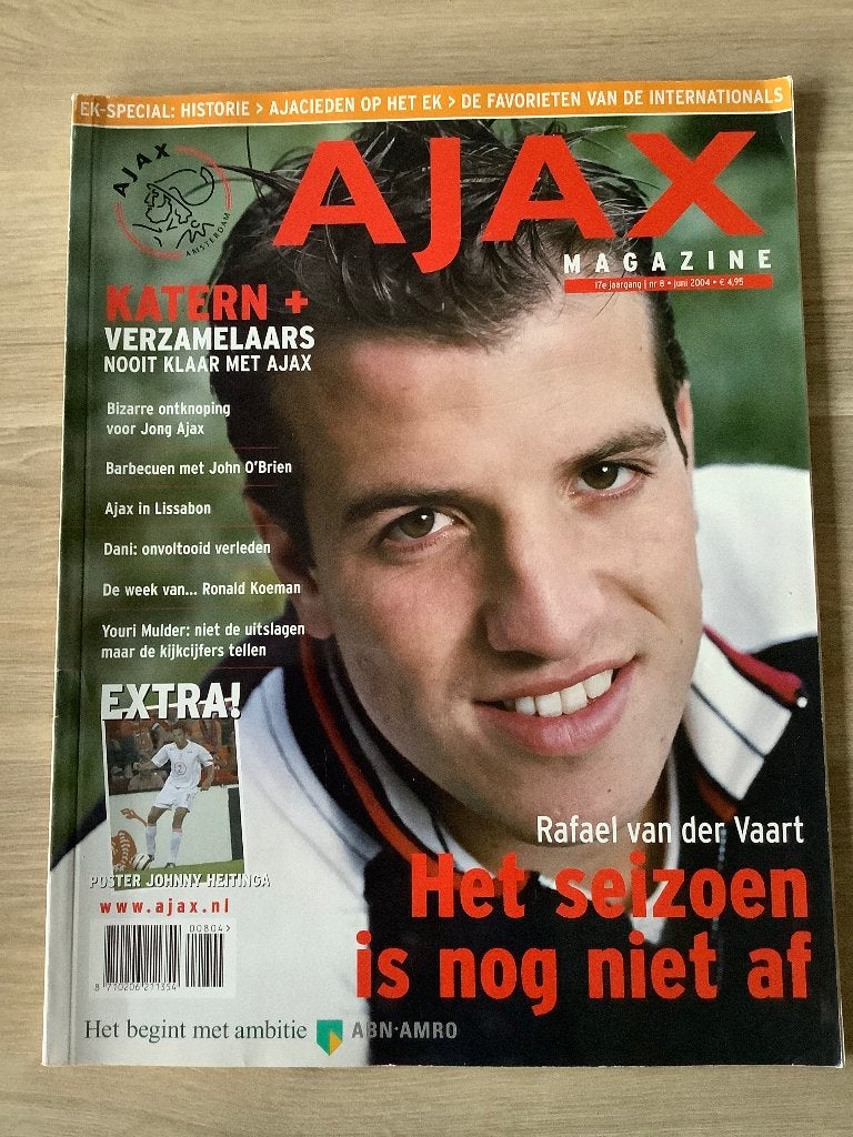 Ajax Magazine Juni 2004 met grote poster Heitinga, Ophalen of Verzenden, Zo goed als nieuw, Ajax, Boek of Tijdschrift