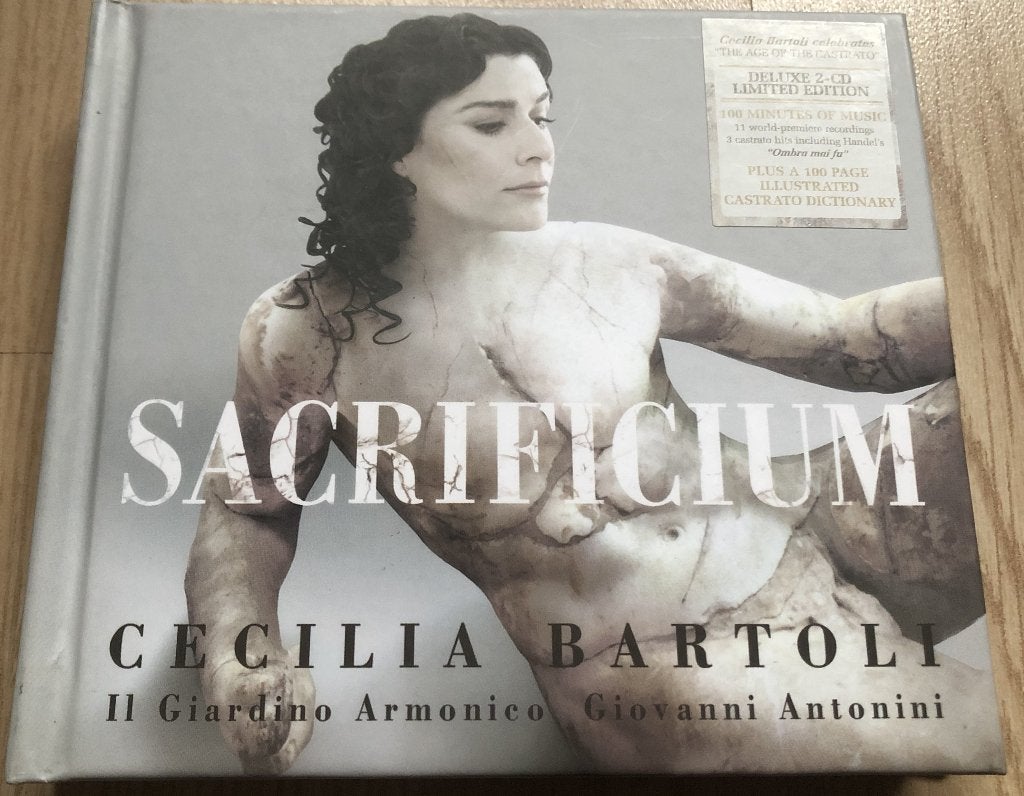 CECILIA BARTOLI - SACRIFICIUM - 2 CD'S - MET LIBRETTO -, Ophalen of Verzenden, Zo goed als nieuw, Boxset