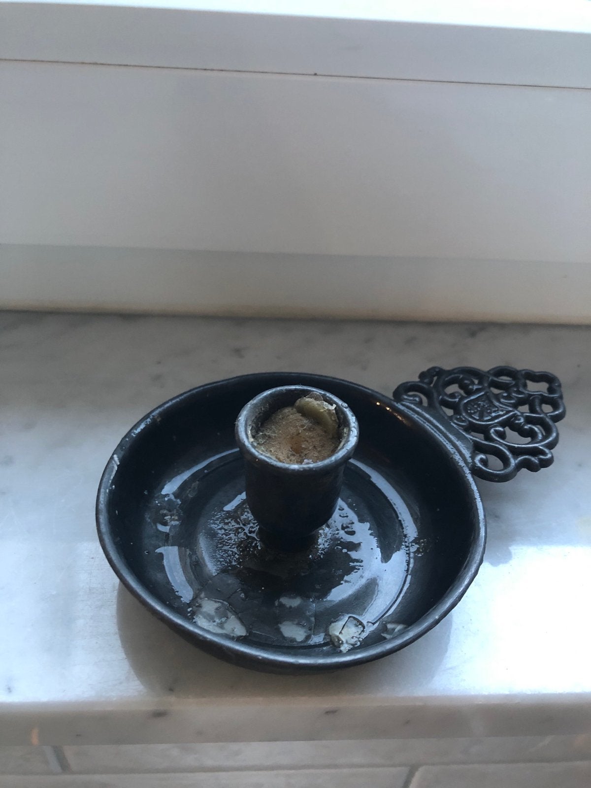 Antieke tinnen kandelaar met sierlijke handgreep, Antiek en Kunst, Antiek | Tin, Ophalen