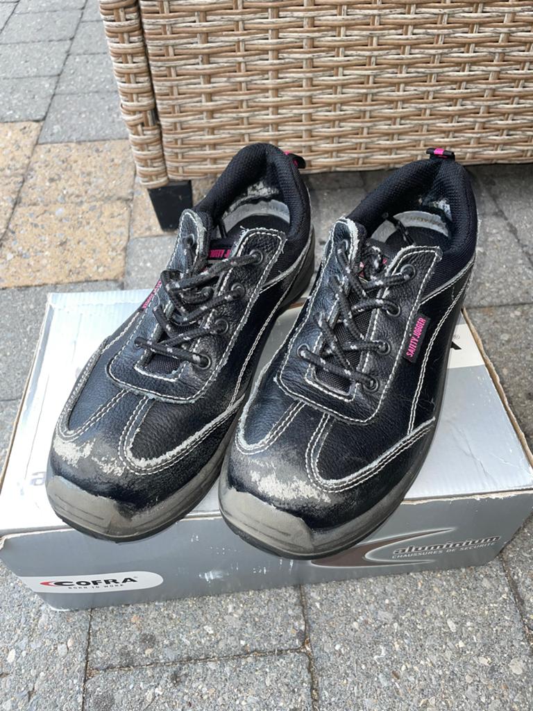 Werkschoenen met stalen neus, maat 38 (valt als 37), Kleding | Dames, Schoenen, Ophalen of Verzenden, Gedragen, Zwart, Werkschoenen