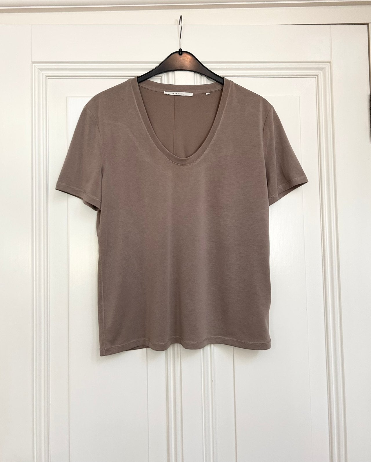Yaya taupe kleurig shirt maat L, Kleding | Dames, Maat 42/44 (L), Ophalen of Verzenden, Zo goed als nieuw, Korte mouw