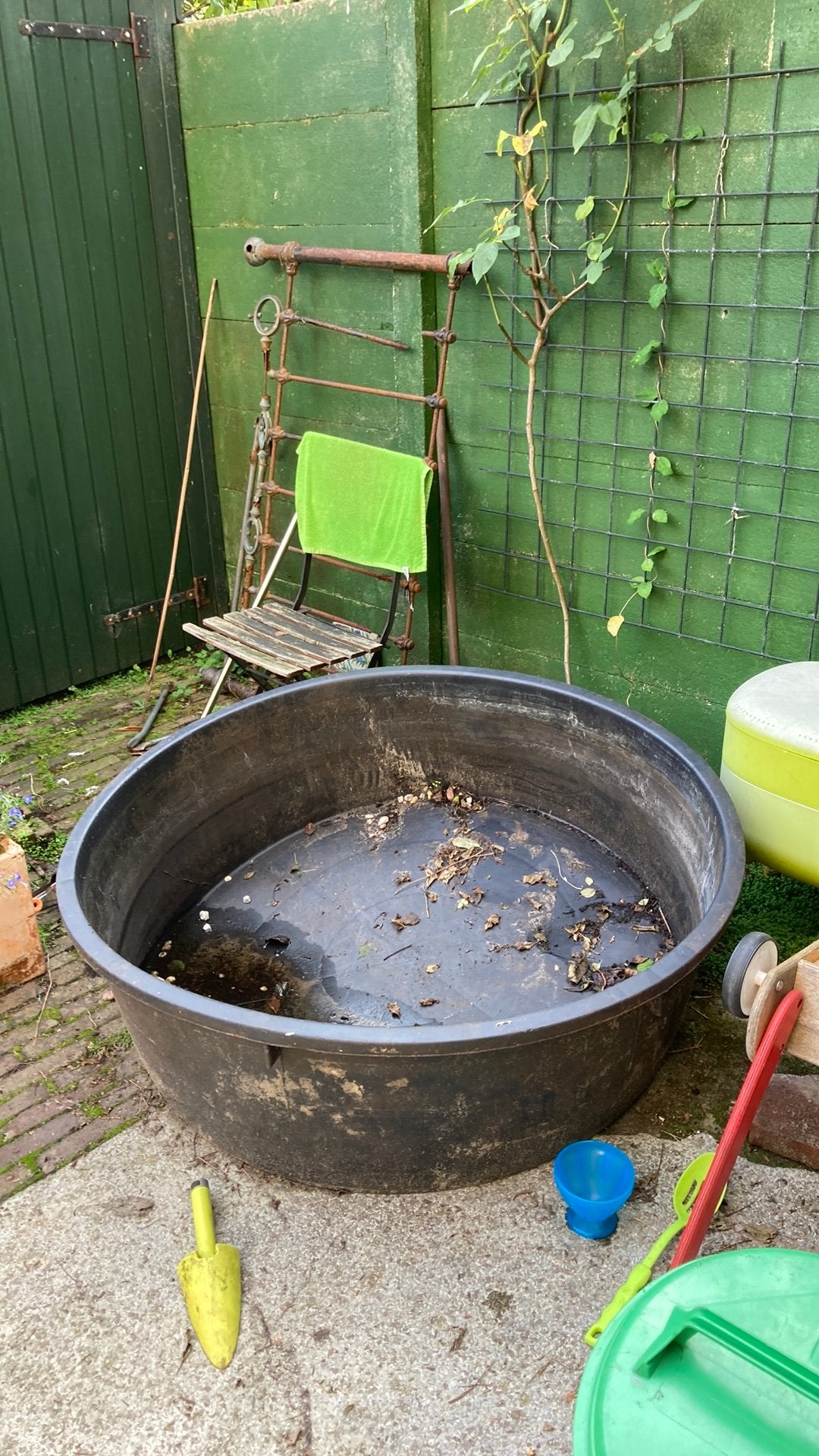 Vijverbak, Ophalen