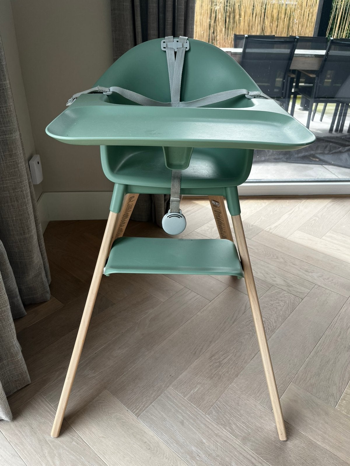 Stokke Clikk kinderstoel incl. kussen & reistas, Ophalen, Gebruikt, Meegroeistoel, Gordel(s)