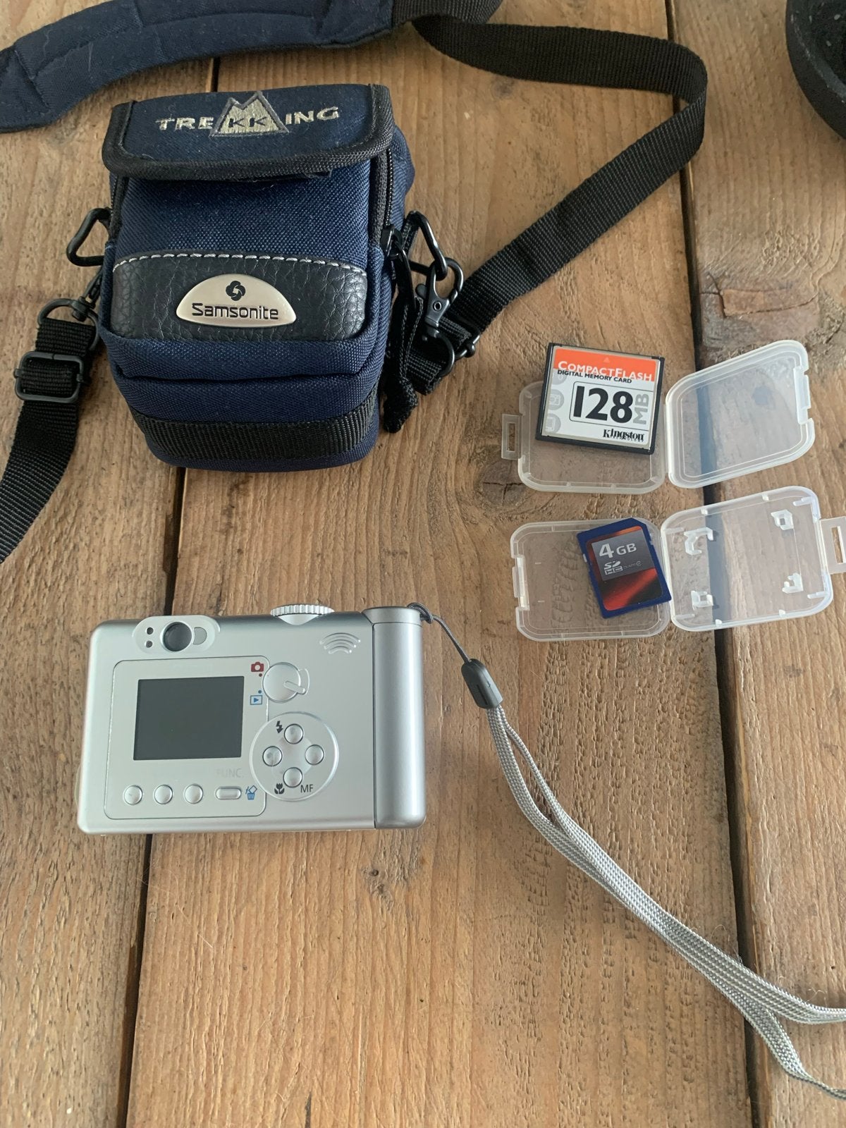 Canon PowerShot A70 Compactcamera met Samsonite tas