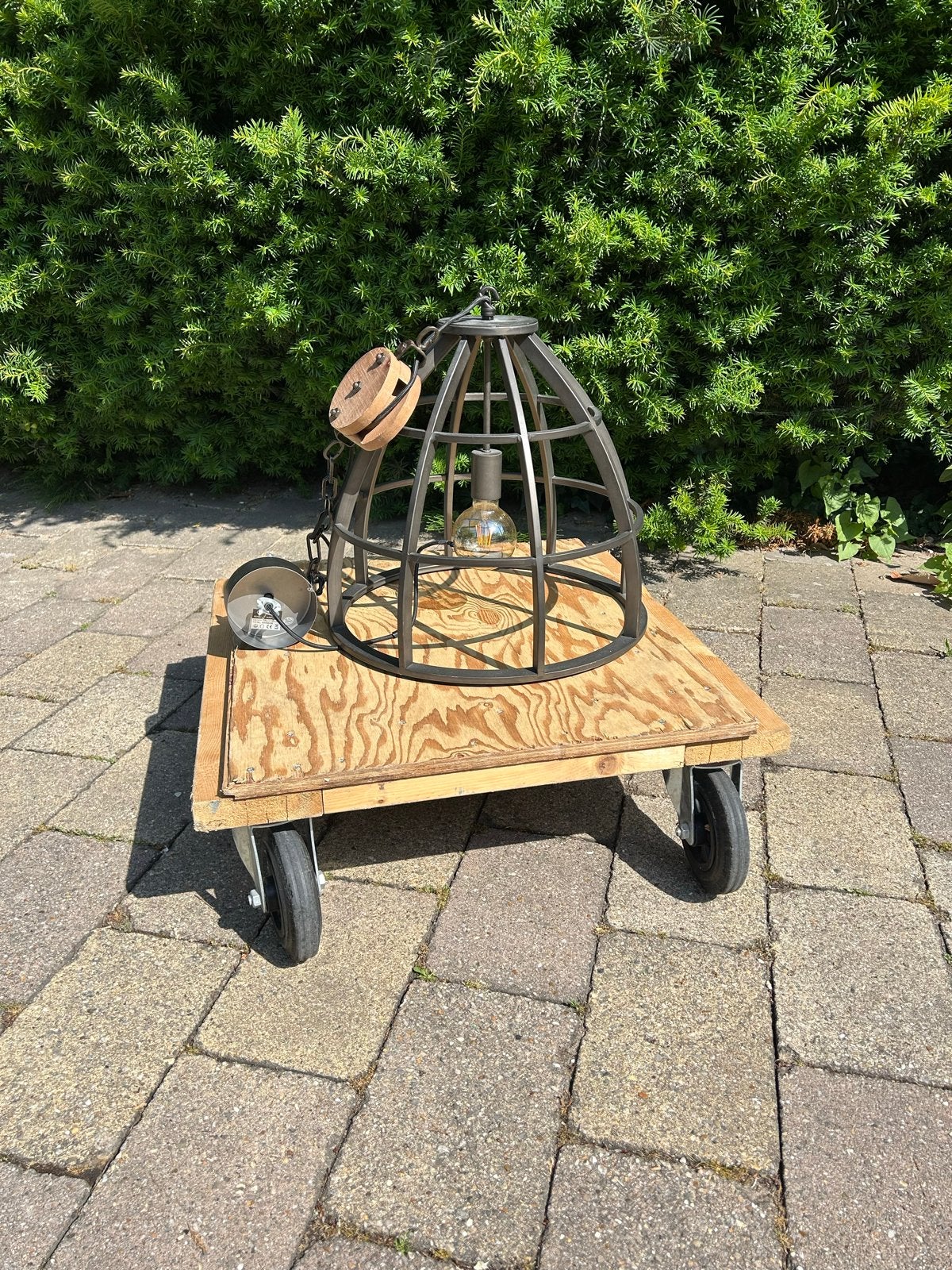 Industriële hanglamp - metalen kooi met katrol, Ophalen of Verzenden, Gebruikt, Metaal, 50 tot 75 cm