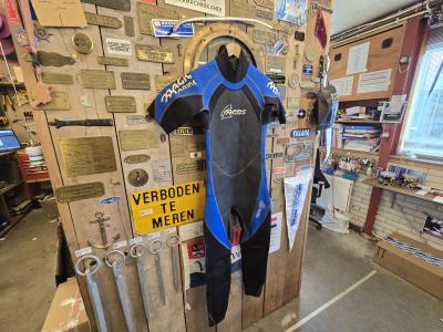 Wetsuit maat S/48, Niet ingevuld, Gebruikt, Niet ingevuld, Niet ingevuld