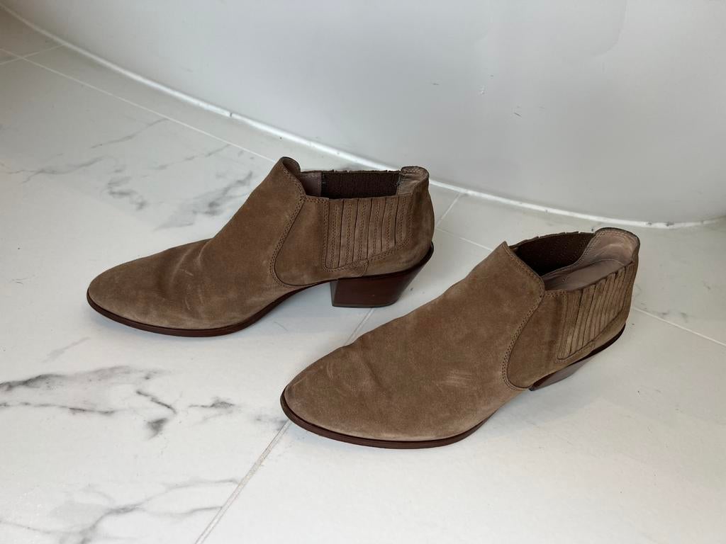 TODs brown suede boots, Bruin, Lage of Enkellaarzen, Ophalen of Verzenden, Zo goed als nieuw