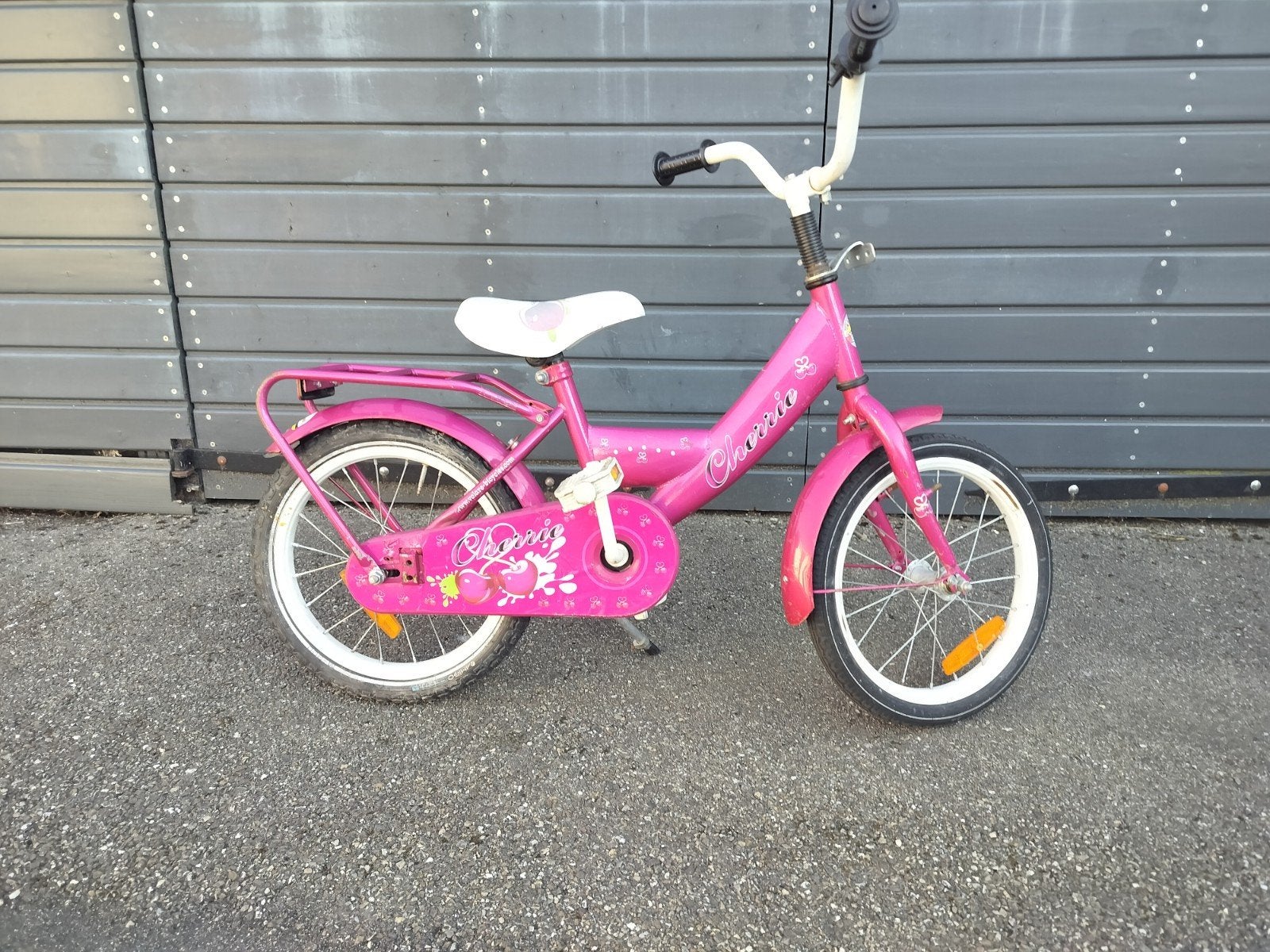 Kinderfietsje, Fietsen en Brommers, Fietsen | Kinderfietsjes, Ophalen, Terugtraprem, Gebruikt, Cherrie