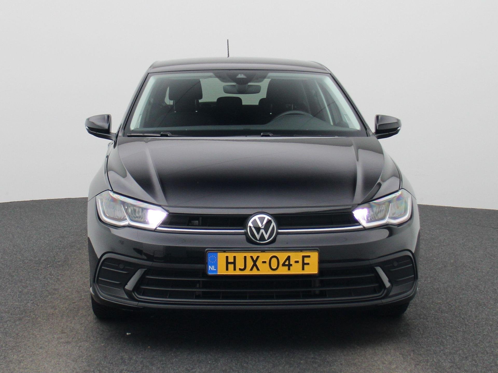 Volkswagen Polo 1.0 TSI Life Edition | Parkeersensoren achte, 12 maanden, Stof, 1069 kg, Zwart