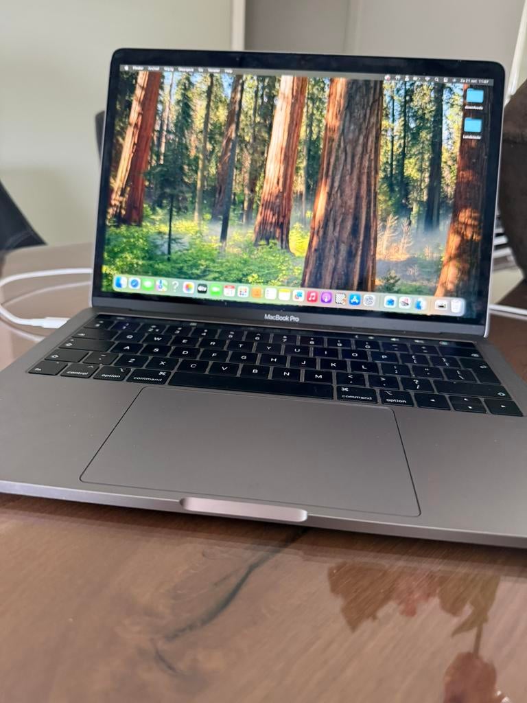 Macbook pro 2019 13 inch, 2 tot 3 Ghz, Qwerty, 8 GB, 13 inch