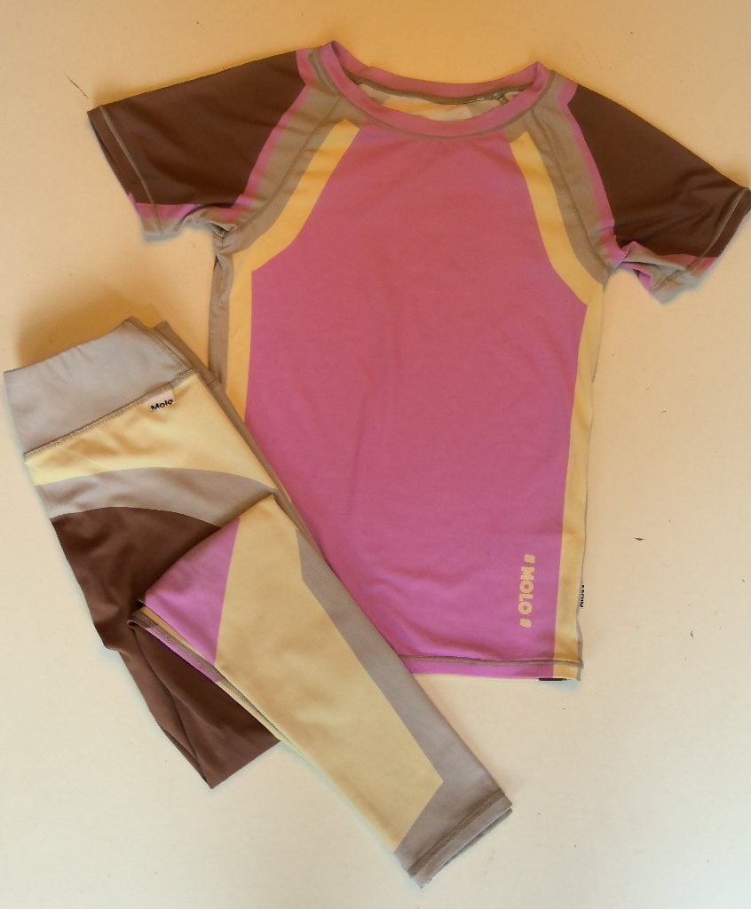 gymset Molo, Kinderen en Baby's, Kinderkleding | Maat 134, Gebruikt, Sport- of Zwemkleding, Ophalen of Verzenden, Molo