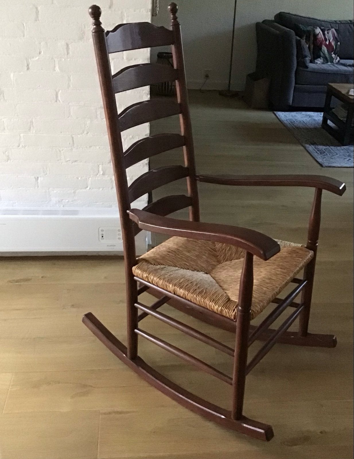 Mooie klassieke Eikenhouten Schommelstoel met biezen zitting, Ophalen