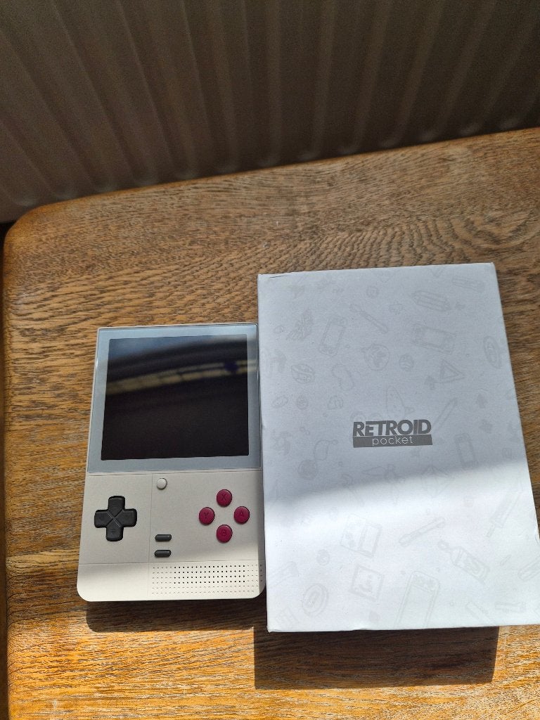Retroid Pocket Classic (6GB/128GB) - Retro Editie - In Doos, Spelcomputers en Games, Spelcomputers | Overige, Zo goed als nieuw