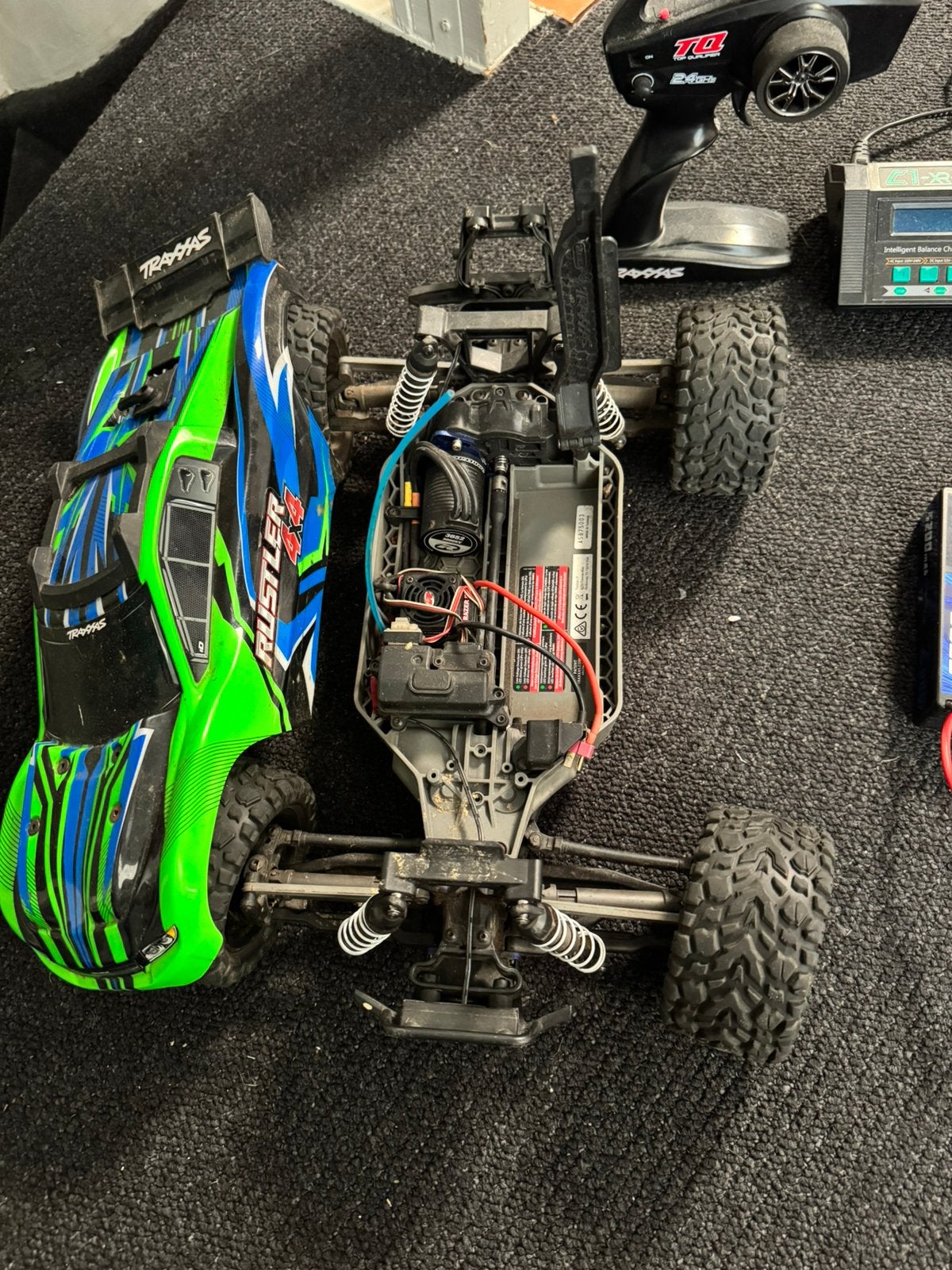Traxxas rustler 4x4 met motor upgrade, Auto offroad, Zo goed als nieuw, Schaal 1:10, RTR (Ready to Run)