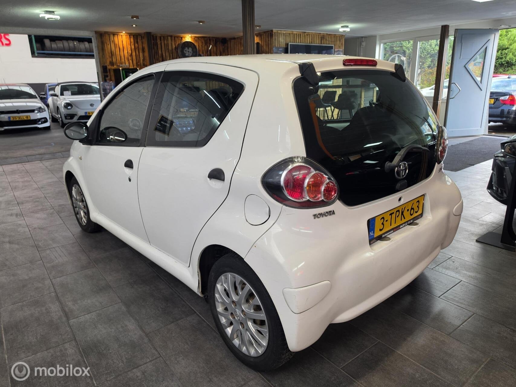 Toyota Aygo 1.0 VVT-i Now I NAVIGATIE | Carplay | Airco, Voorwielaandrijving, Euro 5, Gebruikt, 4 stoelen