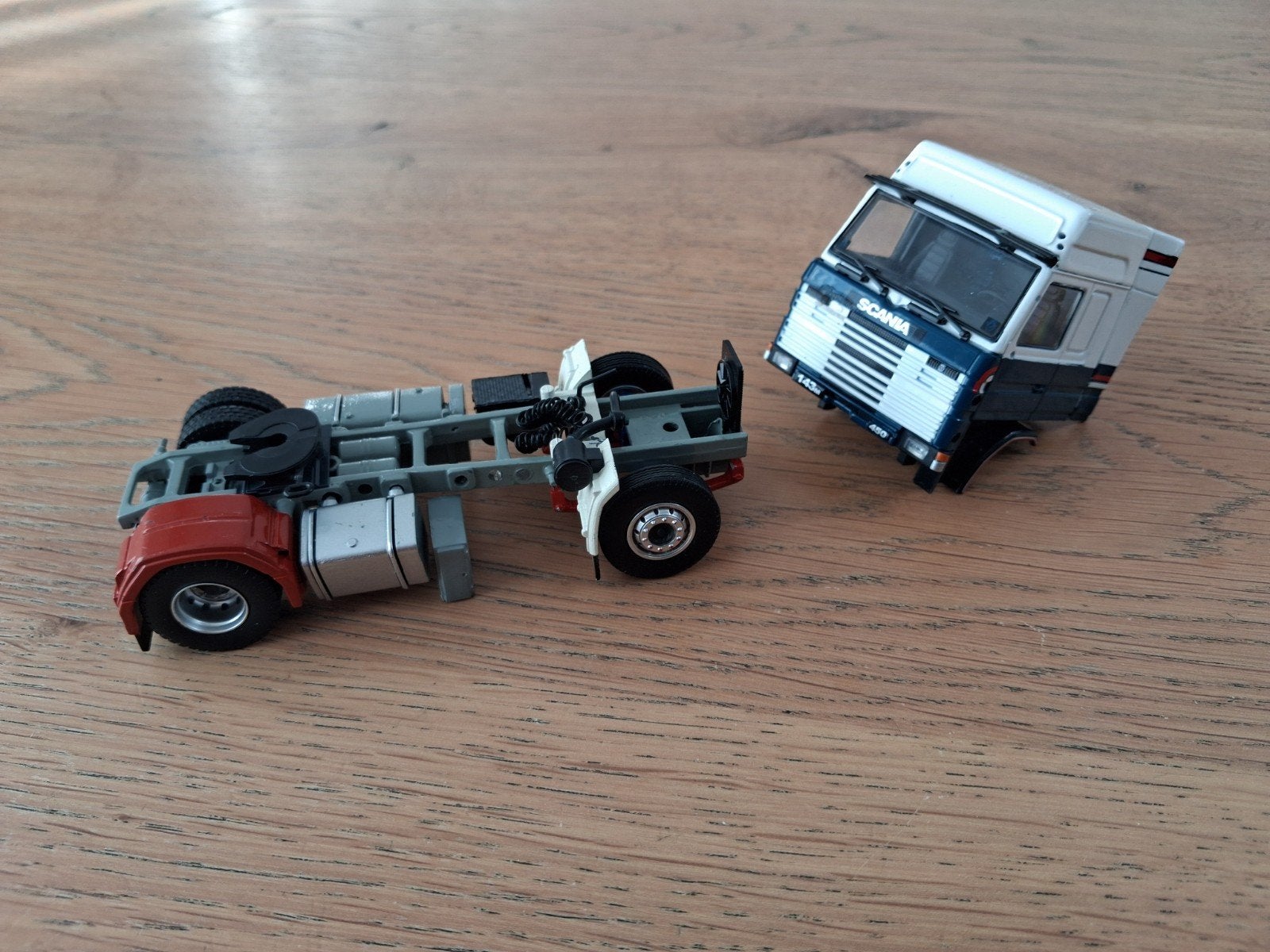 Tekno Scania 3-serie chassis,  cabine met Estepe dak, Ophalen of Verzenden, Gebruikt, Bus of Vrachtwagen, Tekno