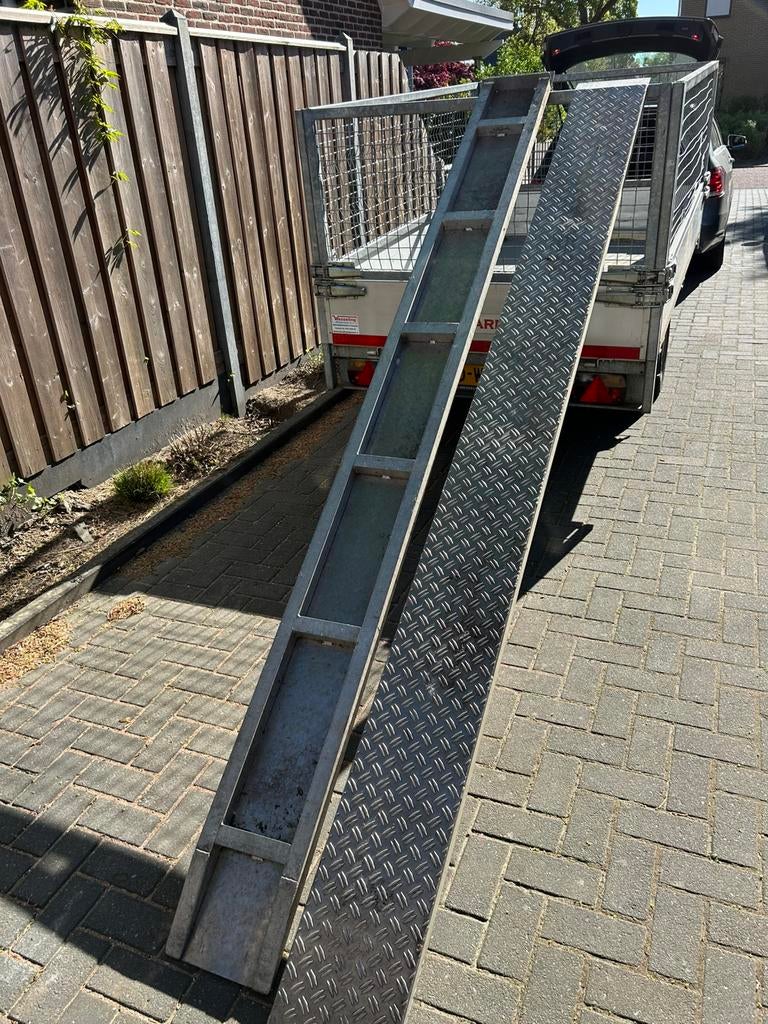 Oprijplaten te koop, Ophalen, Zo goed als nieuw