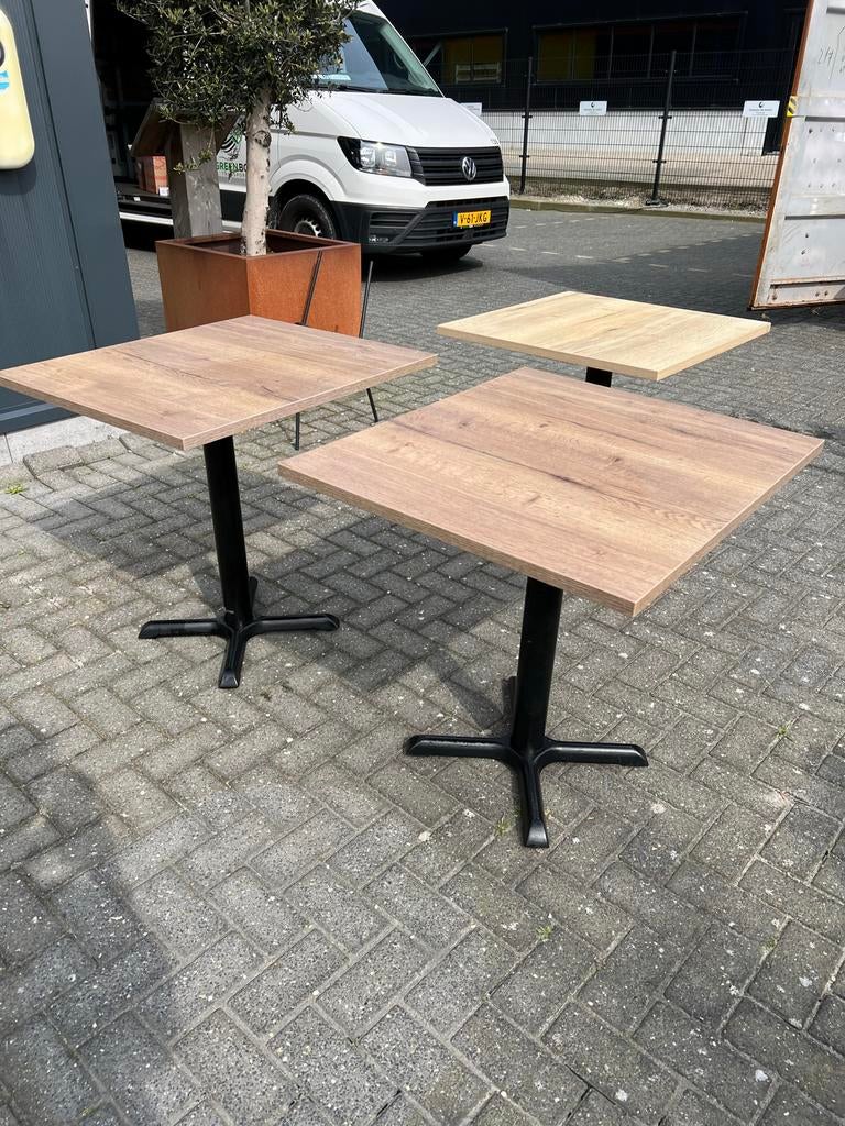 Leentafels met gebruikssporen, Huis en Inrichting, Gebruikt, Vierkant, Tot twee personen, Metaal