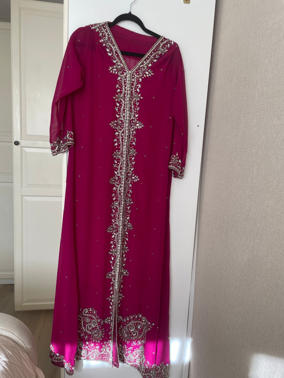 Prachtige roze takchita met zilveren borduursels, Maat 38/40 (M), Galajurk, Ophalen of Verzenden, Zo goed als nieuw