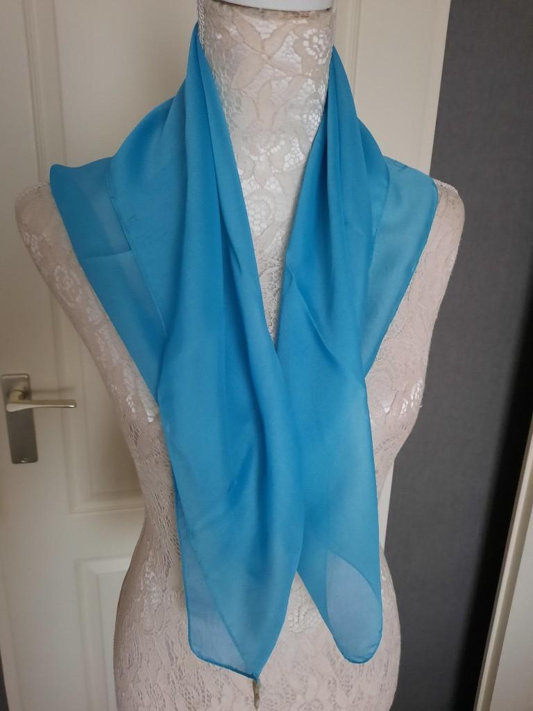 8 Sjaals Blauw Bruin Beige Groen Wit zalm, Kleding | Dames, Mutsen, Sjaals en Handschoenen, Ophalen of Verzenden, Nieuw, Maat 46/48 (XL) of groter
