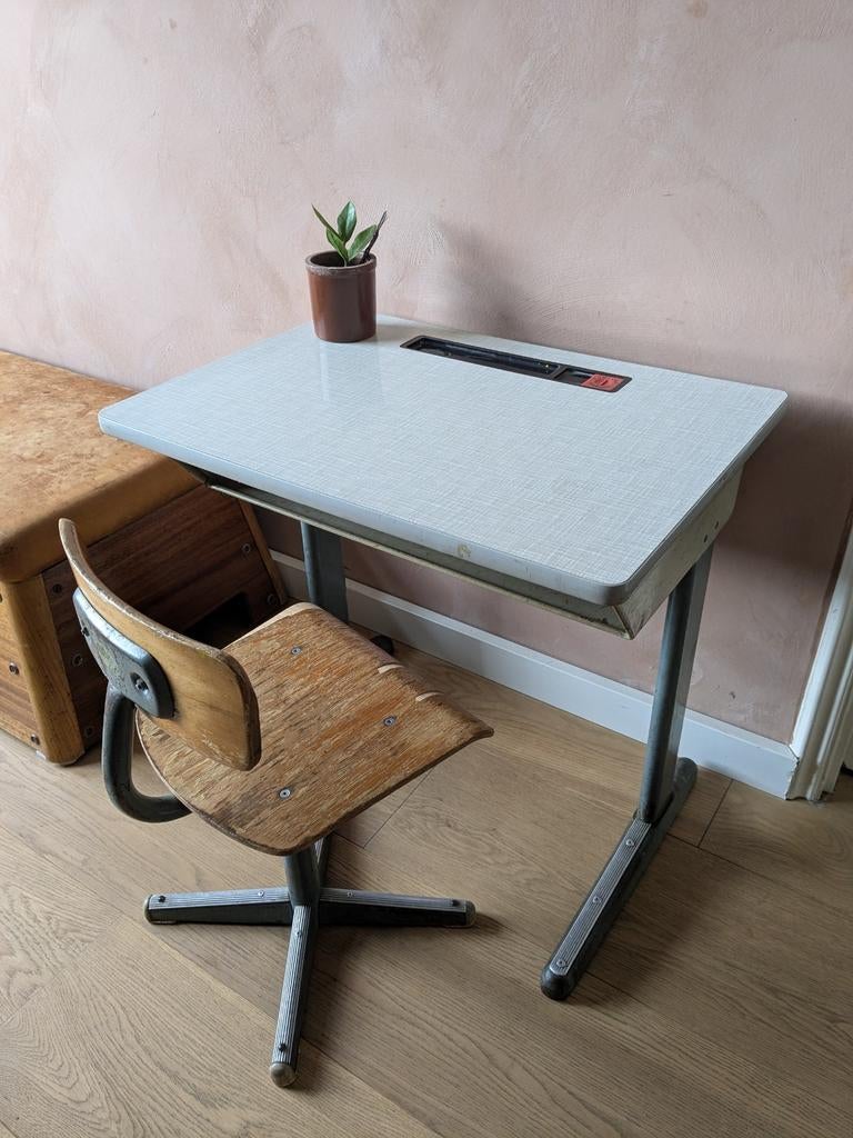 Vintage kinder bureau met stoel, Ophalen, Gebruikt, Tafel(s) en Stoel(en)