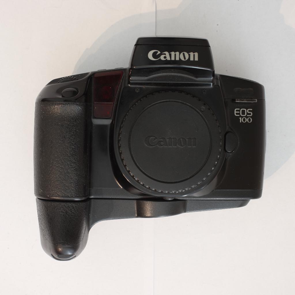 Canon EOS 100 spiegelreflex camerabody met grip GR-70, Audio, Tv en Foto, Fotocamera's Analoog, Ophalen of Verzenden, Gebruikt