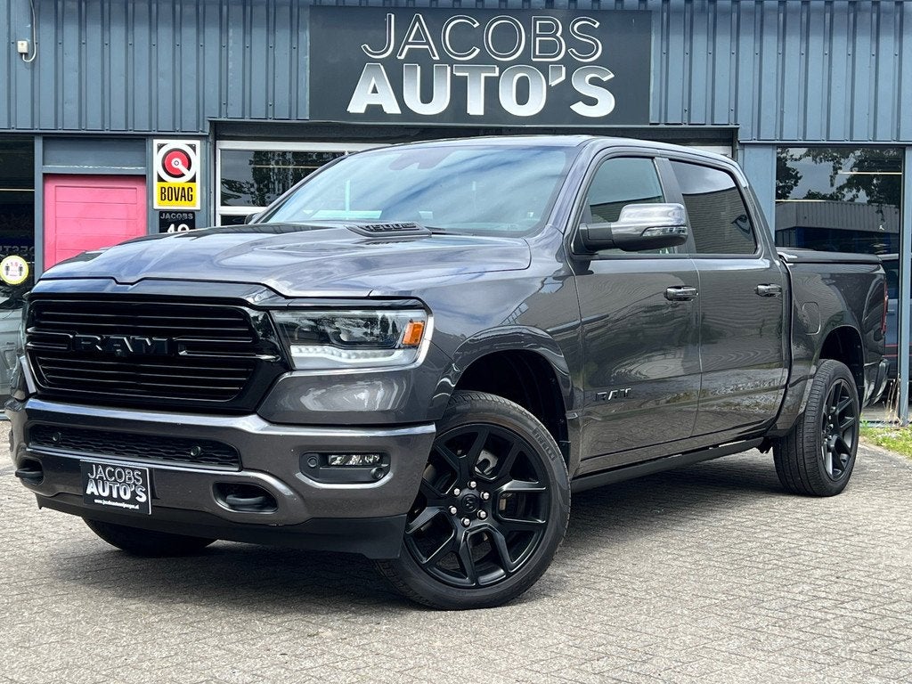 Dodge RAM 1500 5.7 V8 4x4 Crew Cab Laramie, Automaat, Gebruikt, 5654 cc, Bedrijf