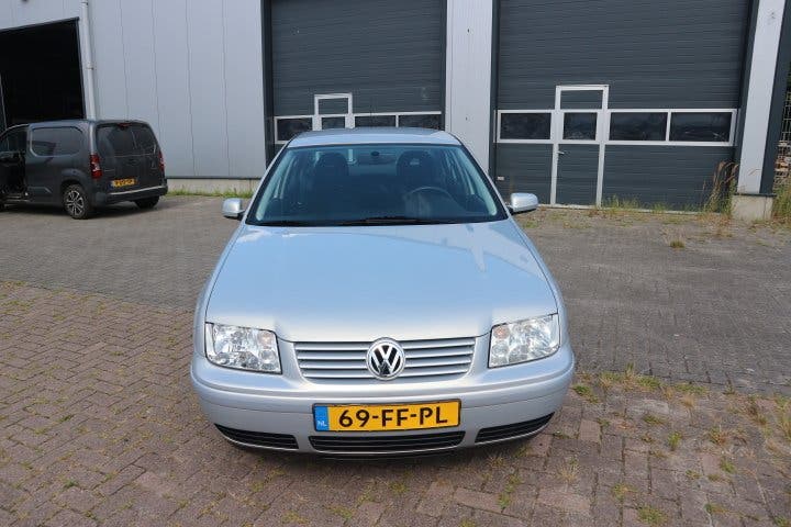 Volkswagen Bora 1.6 Trendline AUTOMAAT (bj 2000), foto 9