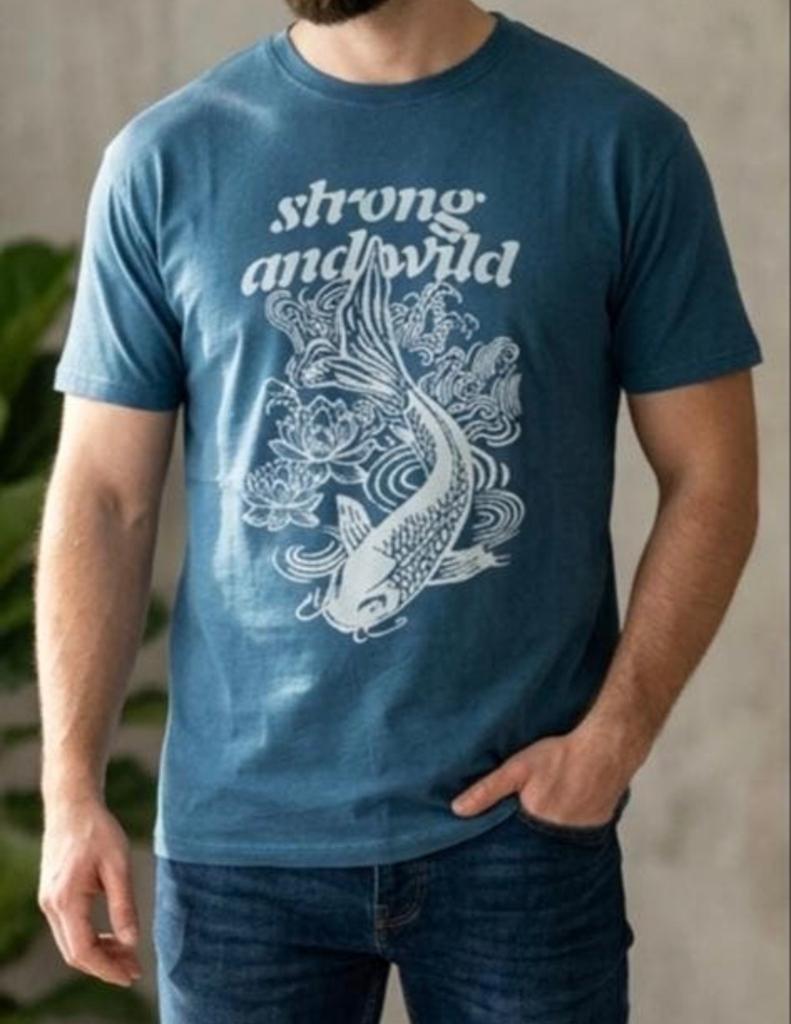Pull&Bear T-shirt met Koi Karp en 'Strong and Wild' print, Nieuw, Ophalen of Verzenden, Pull&Bear, Maat 48/50 (M)