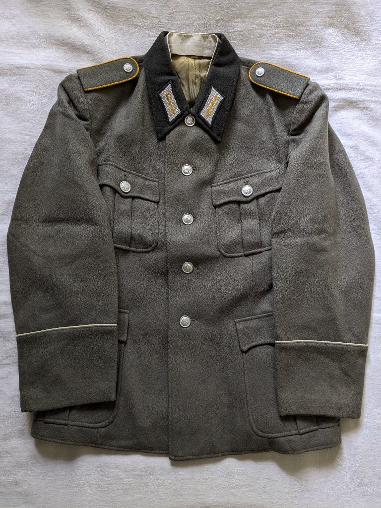 Vroege NVA DDR uniform jas soldaat dienst Feldbluse, Verzamelen, Ophalen of Verzenden, Landmacht, Duitsland, Kleding of Schoenen