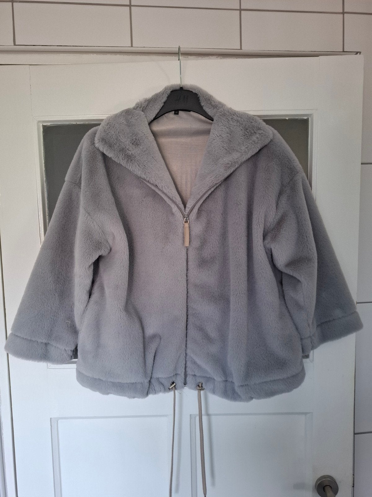 Zacht en fluffy vestje van HET met driekwart mouwen, Maat 38/40 (M), Ophalen of Verzenden, Zo goed als nieuw, HET