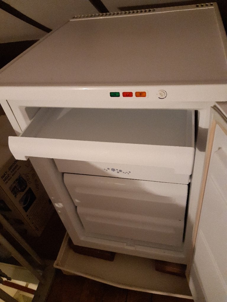 Diepvries, Witgoed en Apparatuur, Vriezers en Diepvrieskisten, Gebruikt, Minder dan 85 cm, Minder dan 60 cm, Vrijstaand