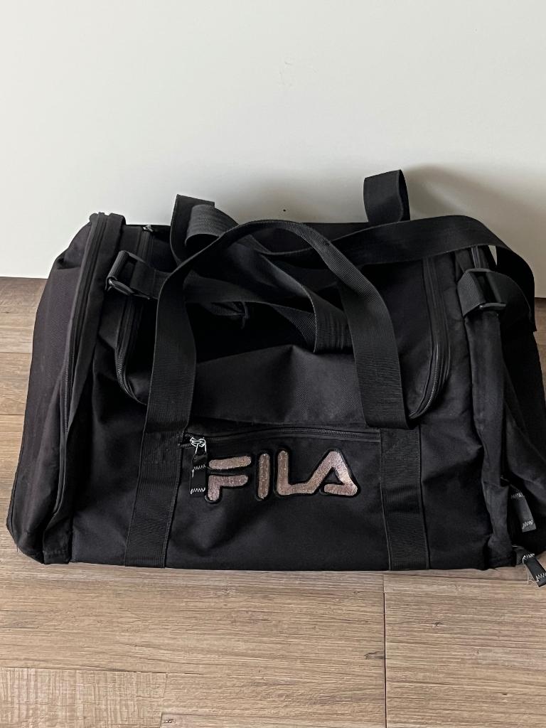FILA sporttas/reistas/weekendtas 40x30x25, Ophalen of Verzenden, Zwart, 30 cm of meer, Minder dan 35 cm