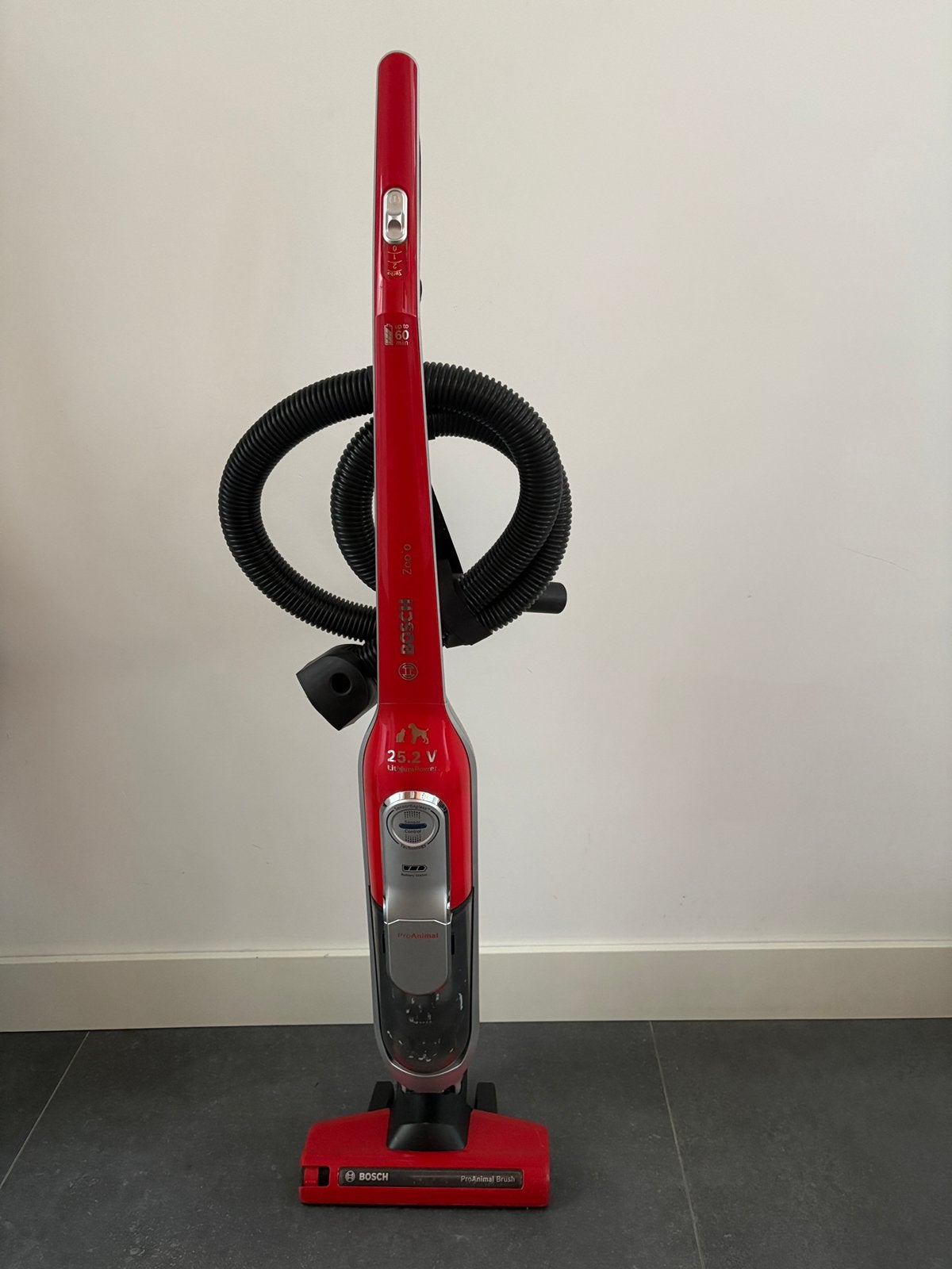Bosch BBH6256P1 Athlet ProAnimal - Steelstofzuiger - Rood, Combi-reiniger, Gebruikt, Bosch, Geschikt voor tapijt