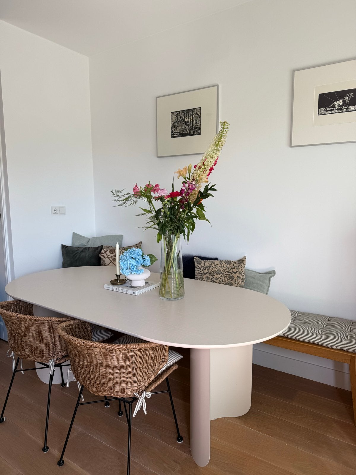 FEST Plateau eettafel - Ovaal, Huis en Inrichting, Ophalen, Gebruikt, 100 tot 150 cm, 200 cm of meer