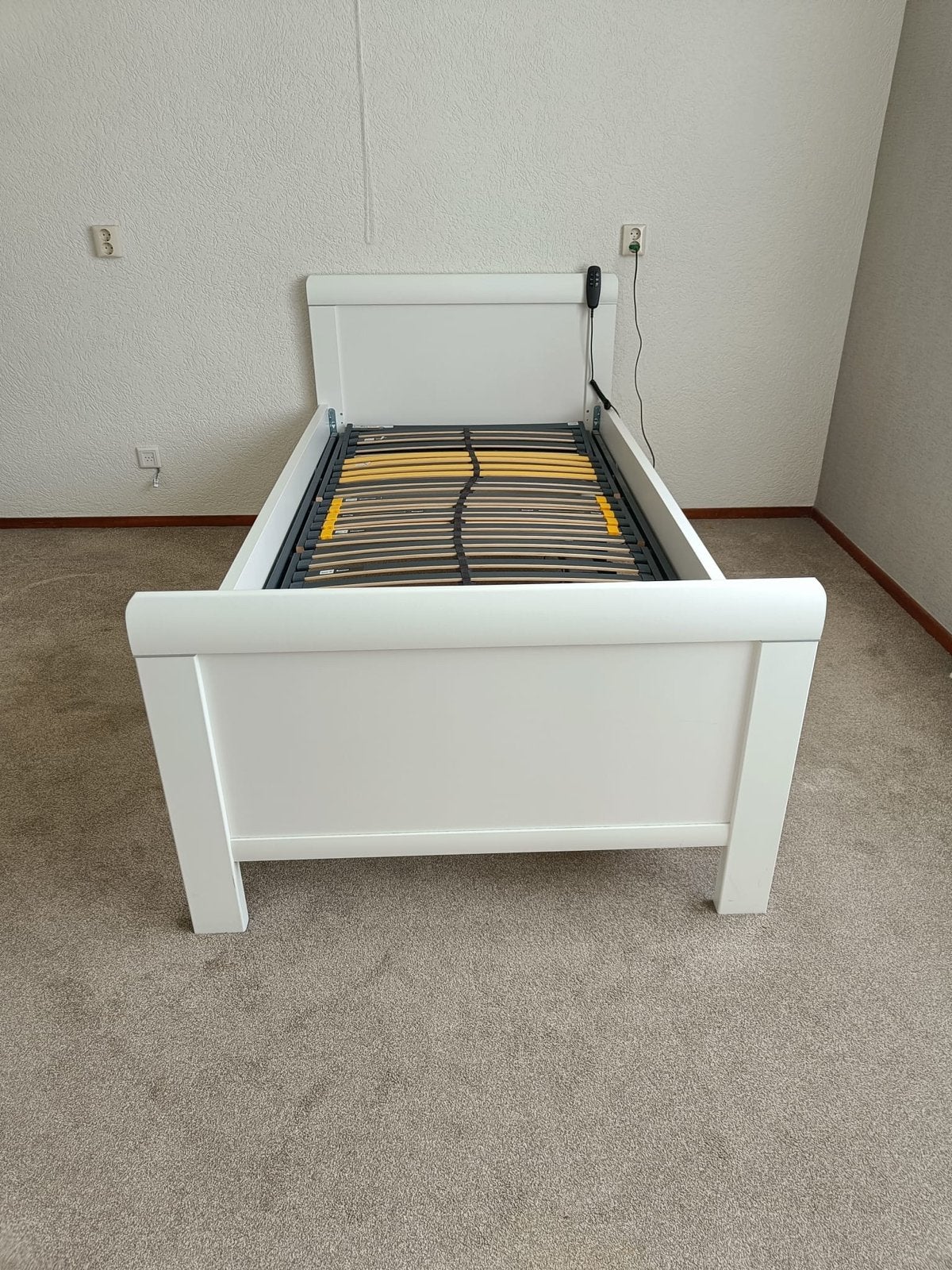 Seniorenbed 100x200 met elektrisch verstelbare lattenbodem, Huis en Inrichting, Ophalen, Eenpersoons, Wit, Zo goed als nieuw