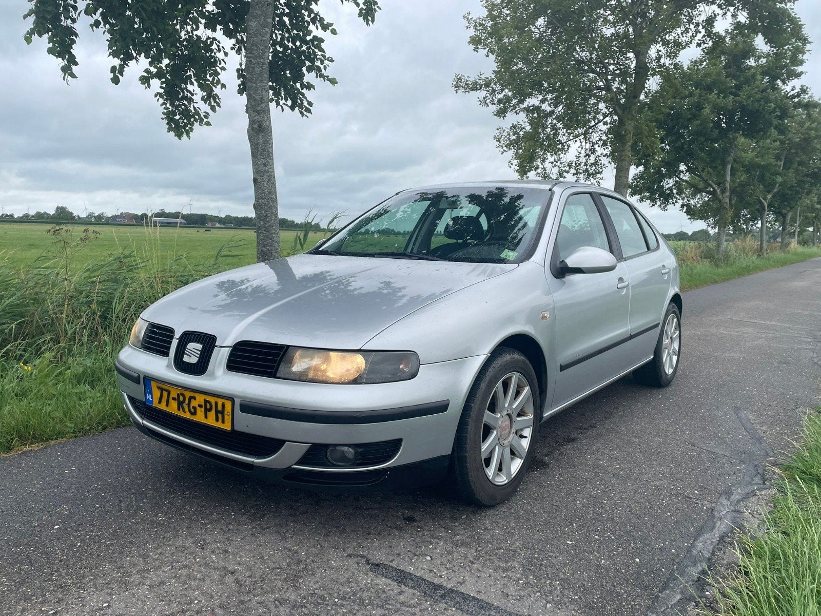 Seat Leon 1.8 20V 92KW 2005 Grijs, Auto's, Seat, Leon, Origineel Nederlands, 1200 kg, Particulier