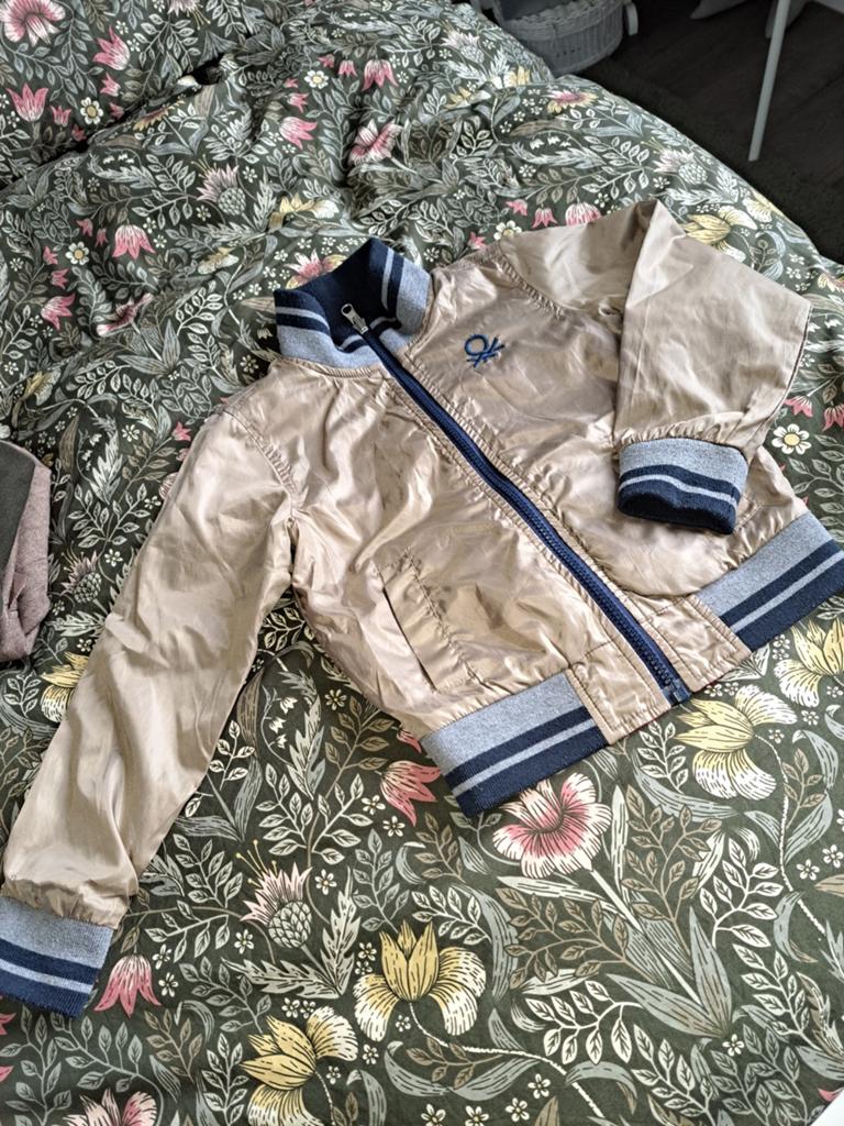 Benetton Lente Zomer Jas Maat 110 - 2 Kanten Draagbaar, Gebruikt, Ophalen of Verzenden, Jas, Jongen