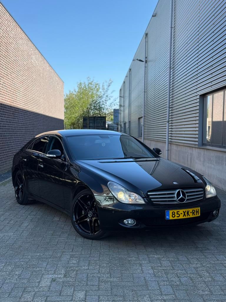 Mercedes-Benz CLS 3.0 CDI CLS AUT 2007 Zwart | NWE APK | VOL, Auto's, Mercedes-Benz, Automaat, Achterwielaandrijving, Zwart, 4 stoelen