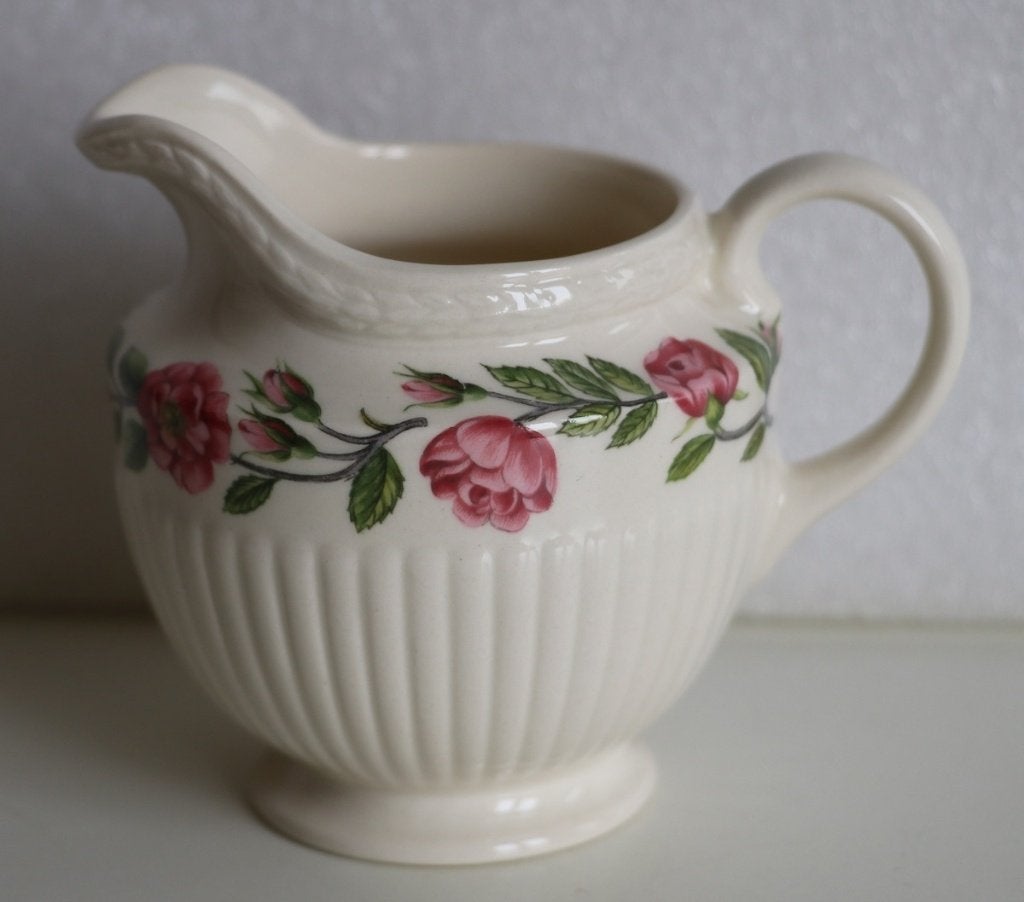Wedgwood Rosalind klein roomkannetje / melkkannetje, Huis en Inrichting, Keuken | Servies, Overige typen, Ophalen of Verzenden