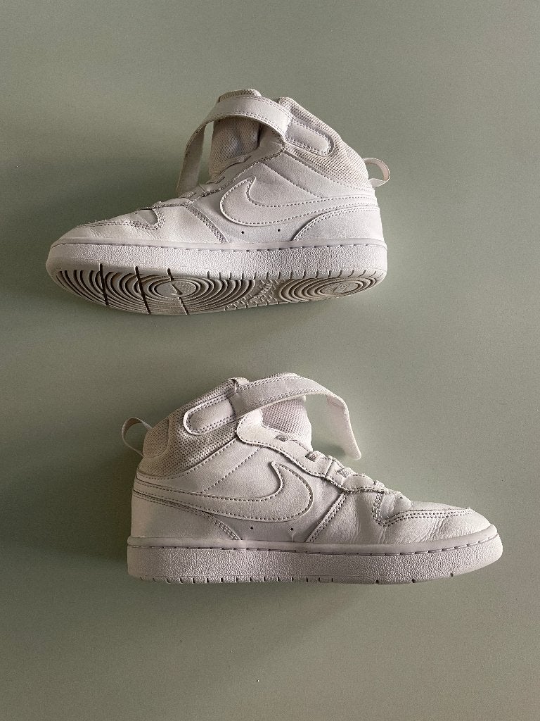 Te koop: Sneakers Nike Mid maat 35 wit, Gebruikt, Ophalen of Verzenden, Nike, Jongen of Meisje