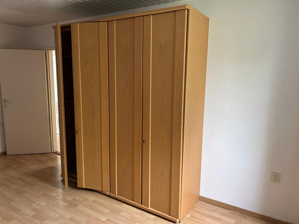 Kast hout, Huis en Inrichting, Kasten | Kledingkasten, Ophalen, Zo goed als nieuw, 25 tot 50 cm, 200 cm of meer