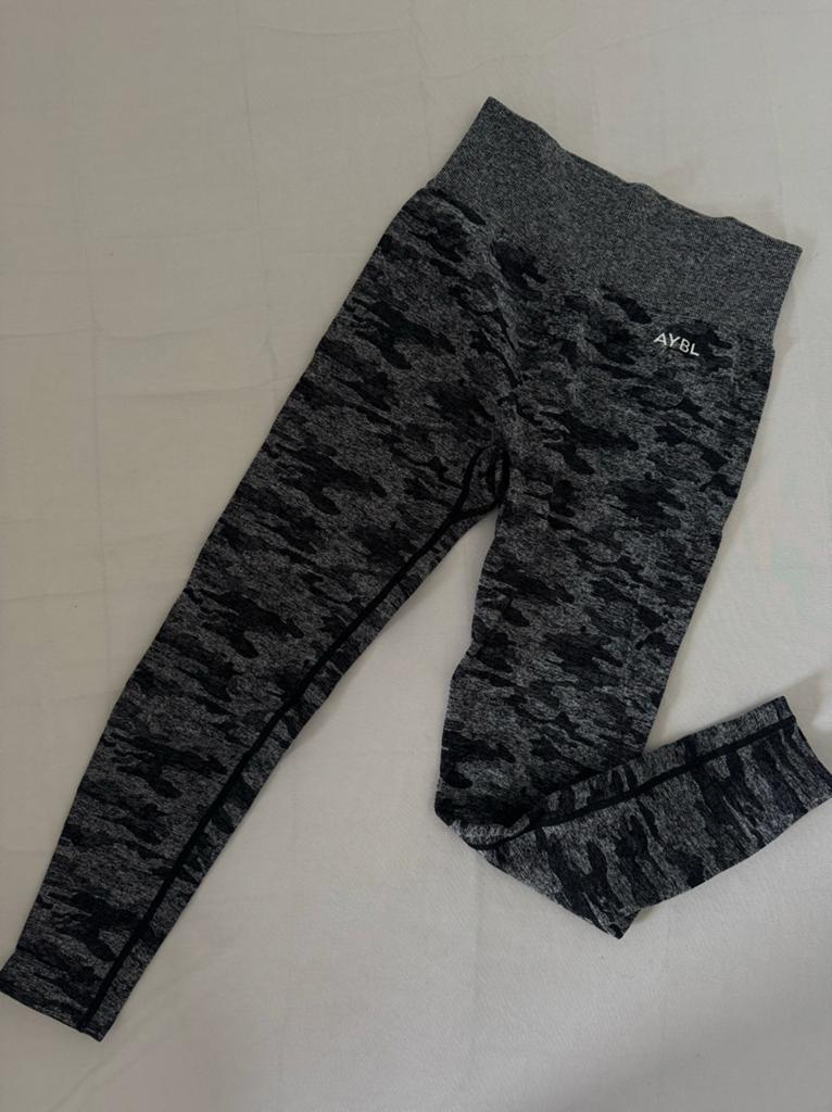 AYBL Camo Seamless Legging - Grijs/Zwart, Kleding | Dames, Sportkleding, Zo goed als nieuw, Fitness of Aerobics, Maat 36 (S), Grijs