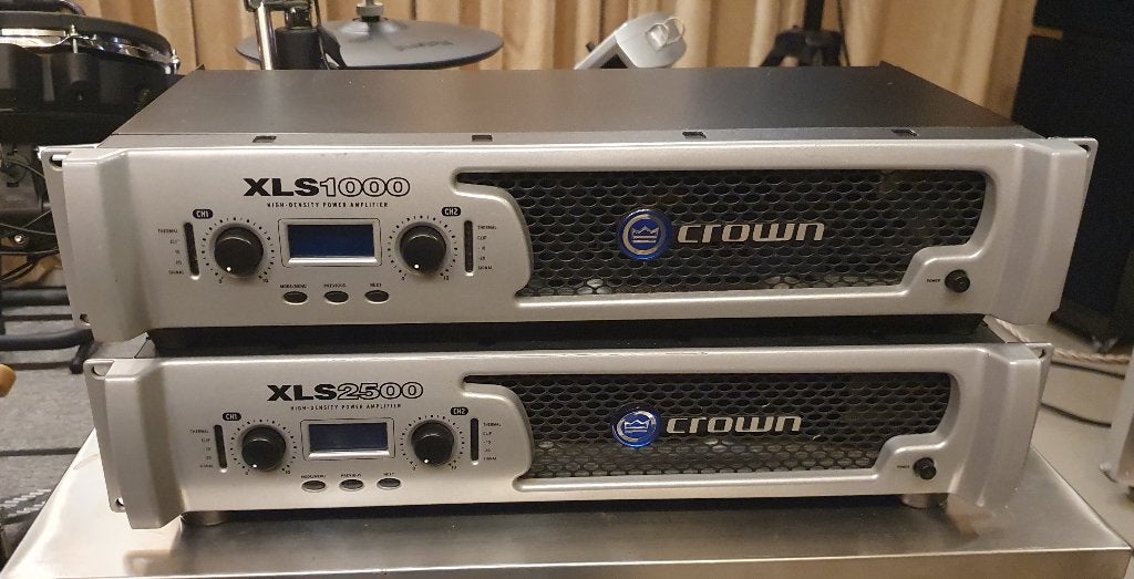 Crown XLS2500, Crown XLS1000 met Mackie subwoofer 15"., Ophalen, Gebruikt, 10 tot 20 kanalen