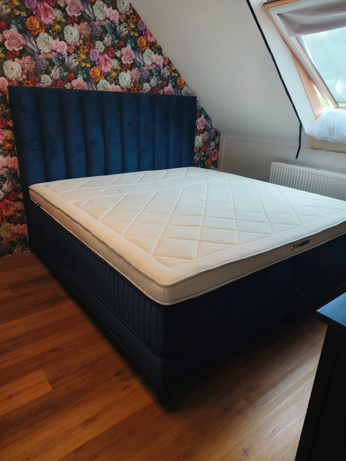 Swiss Sense boxspring Royal Metropolis 200 x 210 zgan!, Ophalen, Blauw, 210 cm, Tweepersoons