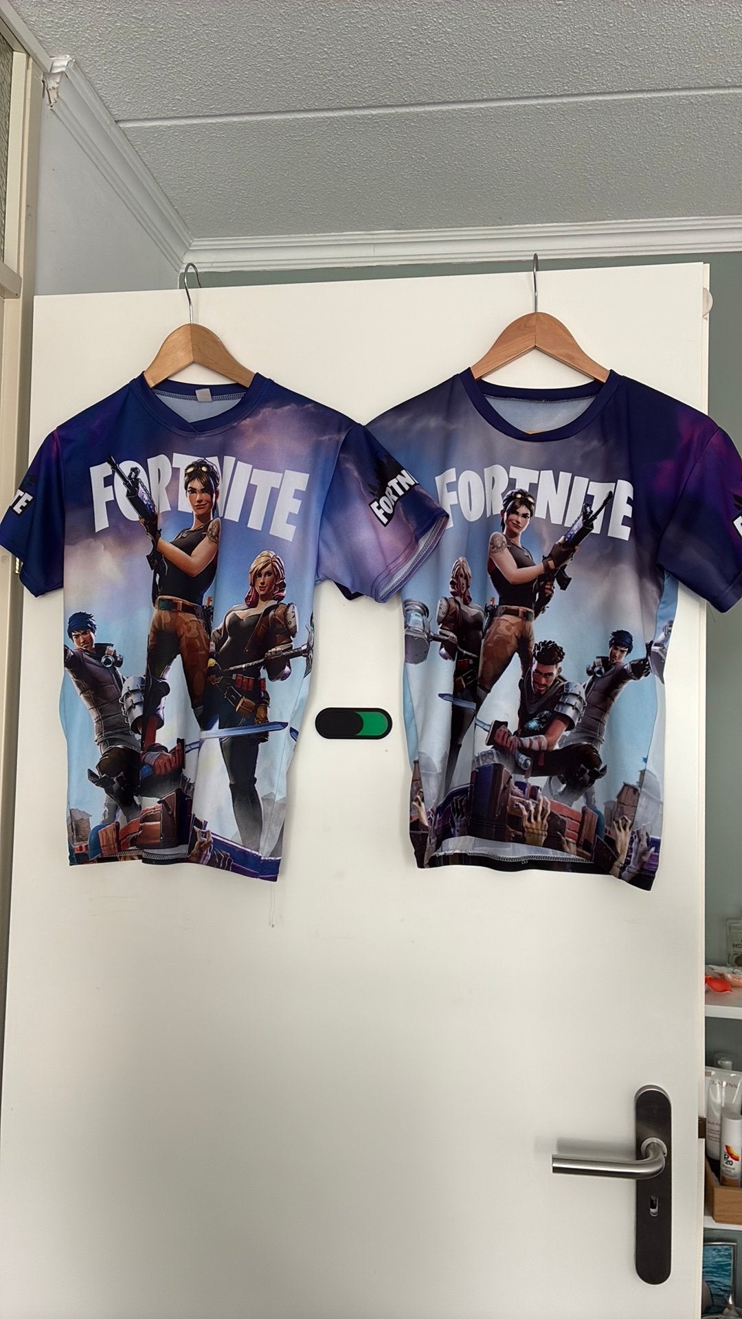 Fortnite shirt (2 stuks), Ophalen of Verzenden, Gebruikt, Jongen, Shirt of Longsleeve
