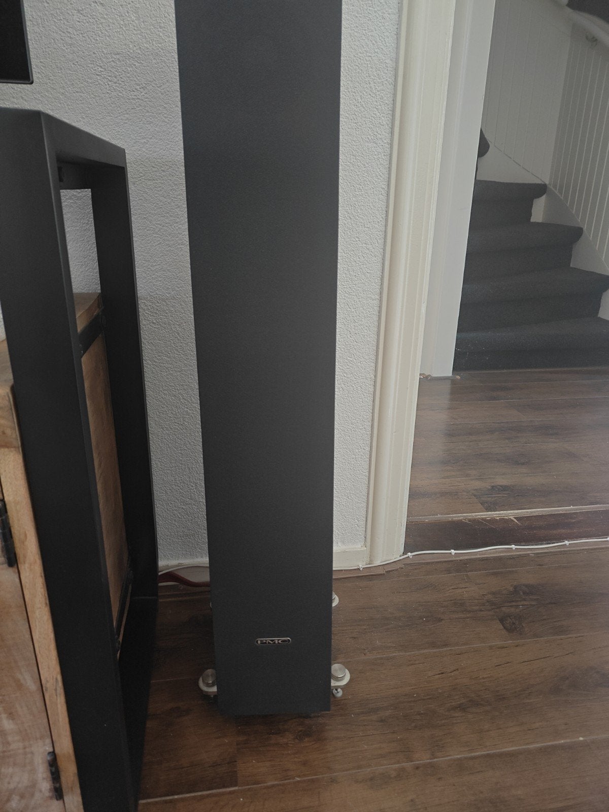 PMC Twenty5.23 Vloerstaande Luidsprekers - Walnoot, Vloerstaande luidspreker, 120 tot 150 watt, Zo goed als nieuw, Basreflex