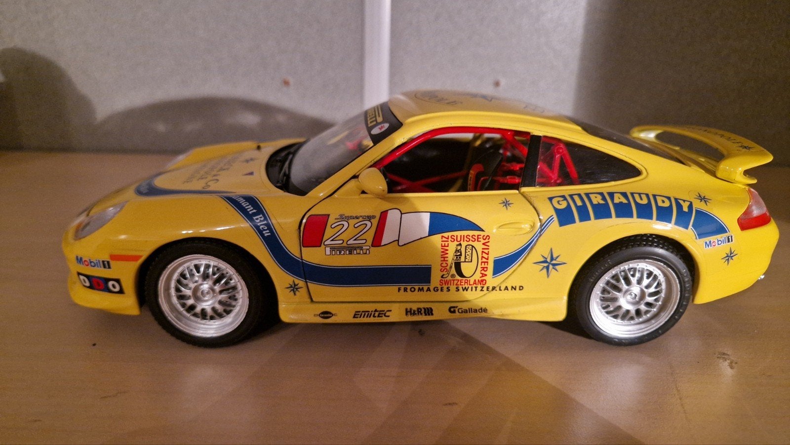 Bburago Porsche 911 (1997) GT3 Cup Giraudy #22 — 1:18 (Made, Ophalen of Verzenden, Zo goed als nieuw, Bburago