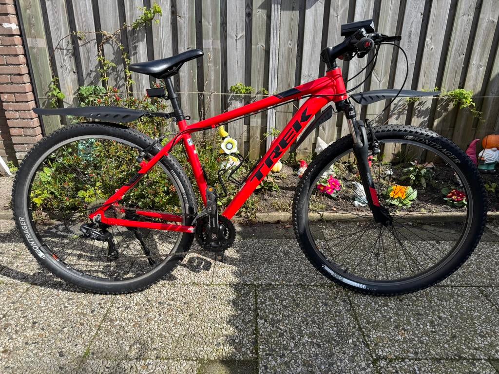Supermooie Trek Marlin 4 mountainbike 29 inch, 45 tot 49 cm, Ophalen, Zo goed als nieuw, Trek